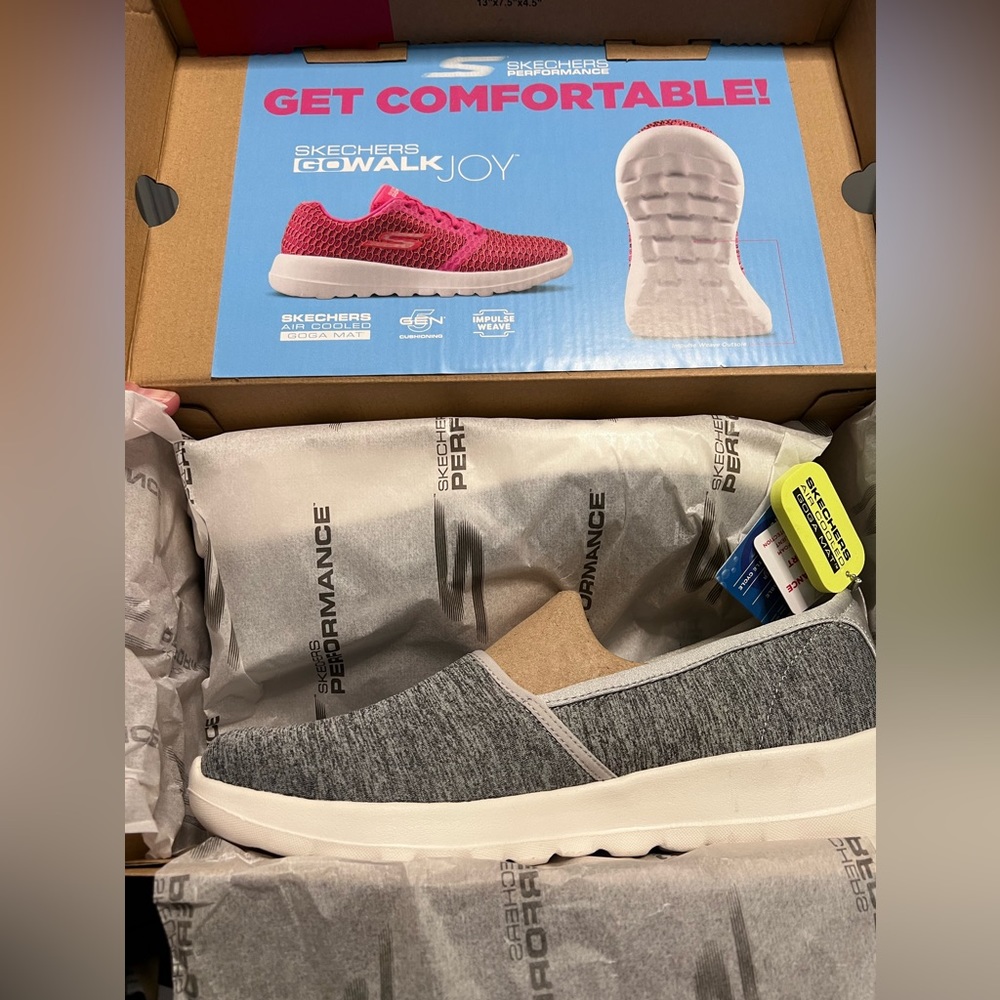 Skechers Women's Go Walk Joy Air Cooled Goga Mat Shoe Sneaker Gray Size 11 NEW